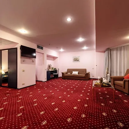 Mara Hotel 4*