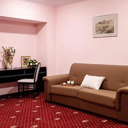 Mara Hotel 4*
