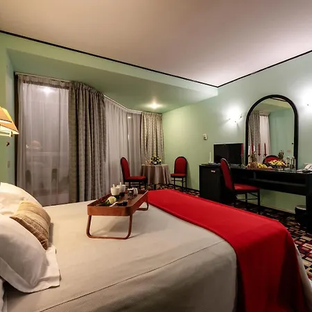 Mara Hotel 4*